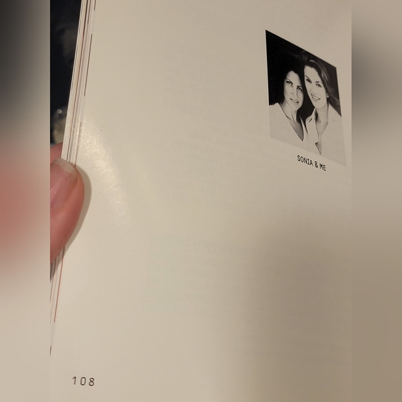 Cindy Crawford's Basic Face: A Makeup Workbook - Hardcover 1996 - Picture 8 of 8